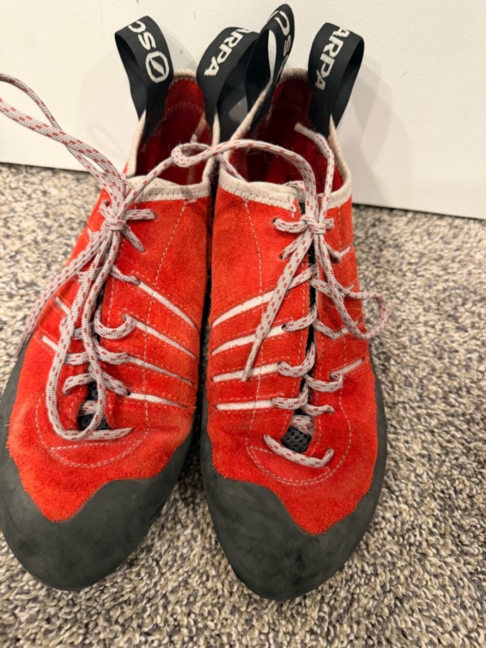 Scarpa Men's Red Suede Approach Shoes size 9 - Picture 2 of 6